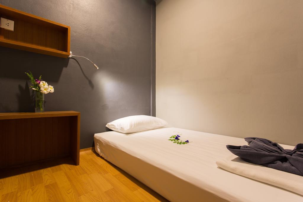 Holiday Station Hostel Krabi By Eksteriør billede